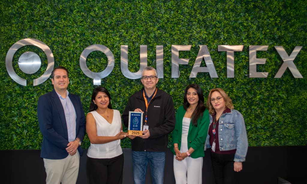 Quifatex recibe el distintivo EaR por su compromiso ambiental