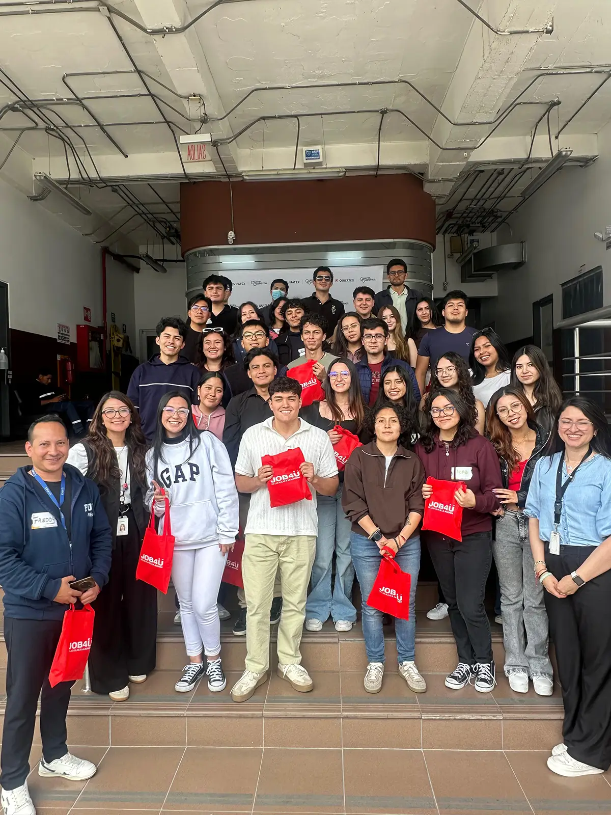 Universitarios conocieron de cerca la experiencia Quifatex a través de las visitas Job4U