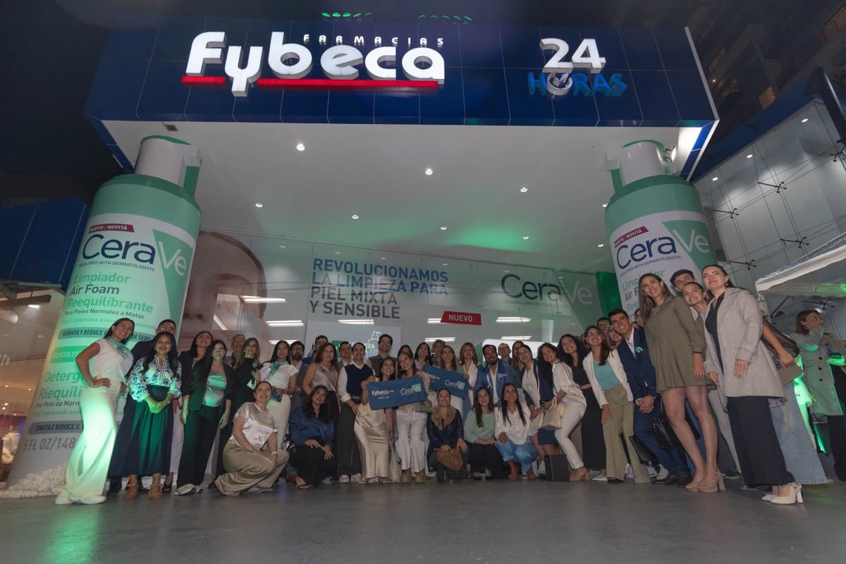 Presentamos una nueva Fybeca Insignia de la mano de CeraVe y su innovador producto Limpiador AirFoam